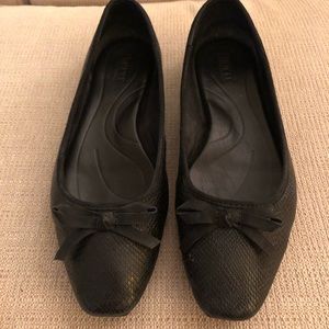 Born black flats with little bows